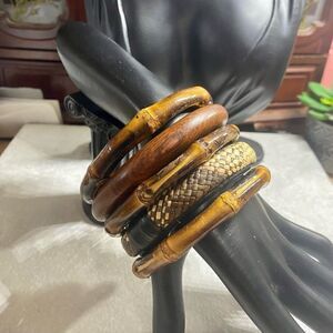 VINTAGE Bangle Bracelets (5)